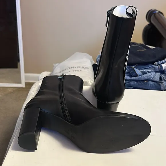 New Emporio Armani ankle boots
