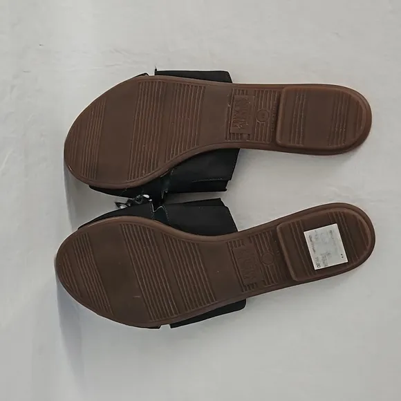 NEW Frances Valentine Trez Nylon Black White Yarn Sandals Size 9