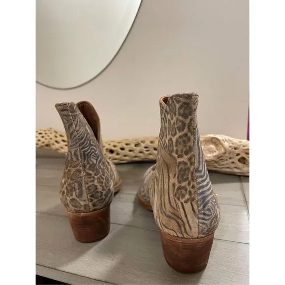 New Free People Animal Charm Double V Ankle Boots Size 37.5