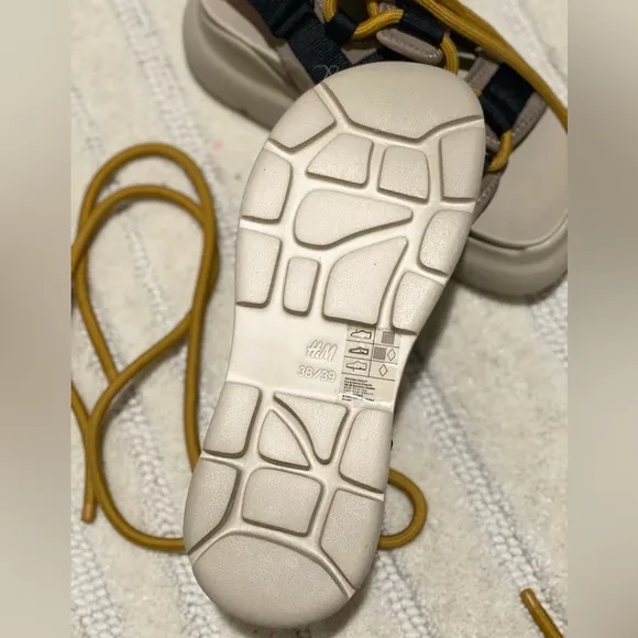 NEW H&amp;M CHUNKY SANDALS, sz 38-39