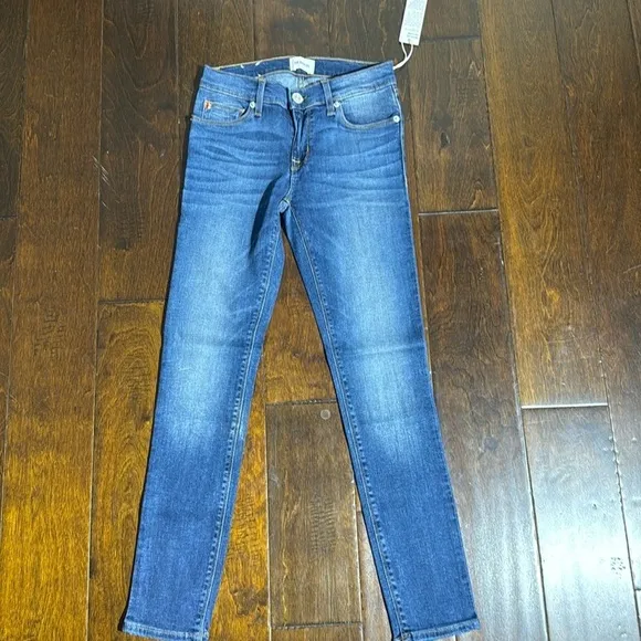 New HUDSON brand crop Krista super skinny size 26