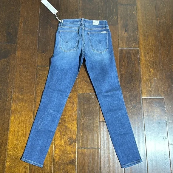 New HUDSON brand crop Krista super skinny size 26