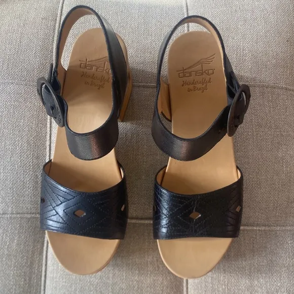 New In Box Dansko Odele Black Tumbled Calf