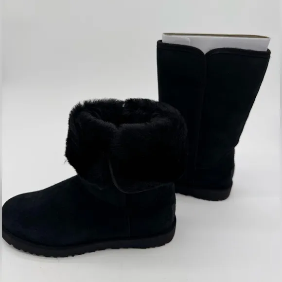 New‎ in Box Ugg Michelle Boots in Black Size 5