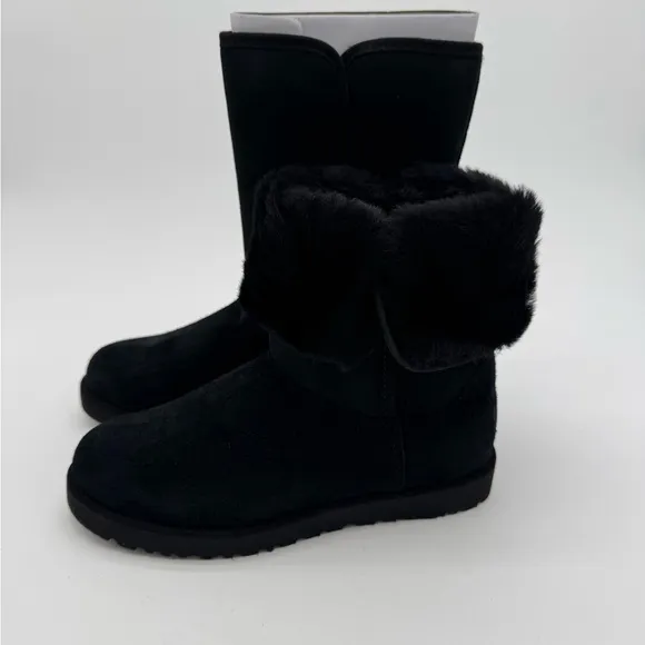 New‎ in Box Ugg Michelle Boots in Black Size 5