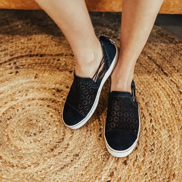 NEW Jambu Erin Sneakers - Suede Black Solid For Women 210