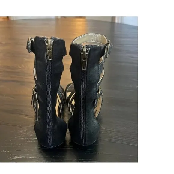 New Joyfolie Gladiator Black Sandals Girls sz 4