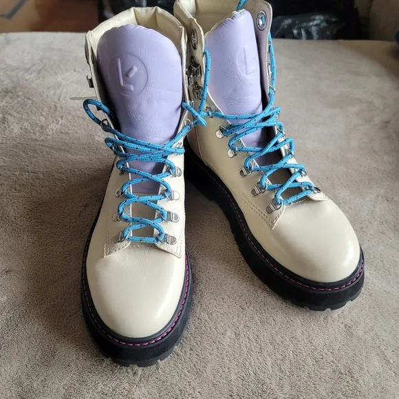 NEW Larroude Jordan Boot In Ivory Leather Contrast Color Laces Trendy Lace Up