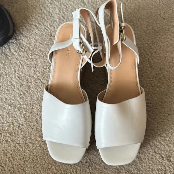 NEW! Marc Fisher White Faux Wood Platform Sandal - Size 11