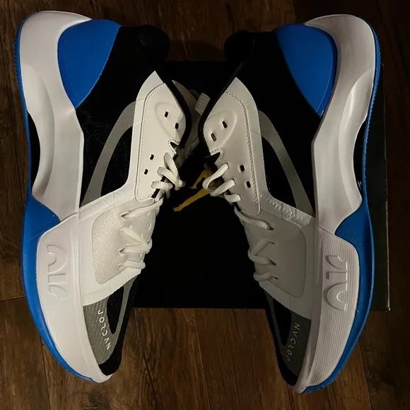 NEW Men’s Size 11 Nike Jordan Zoom Separate Shoes. White/Photo Blue/Black.