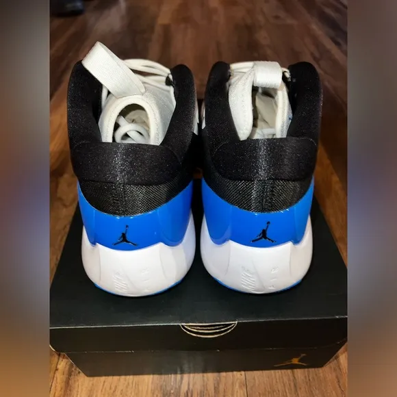 NEW Men’s Size 11 Nike Jordan Zoom Separate Shoes. White/Photo Blue/Black.