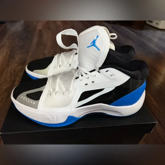 NEW Men’s Size 11 Nike Jordan Zoom Separate Shoes. White/Photo Blue/Black.