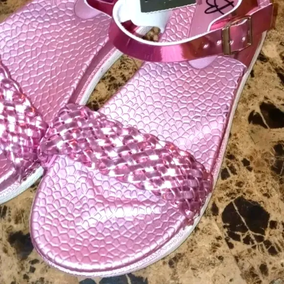 New Metallic Pink Sandals Girls Size 2/4