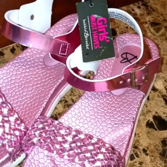 New Metallic Pink Sandals Girls Size 2/4
