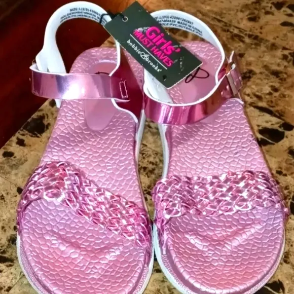 New Metallic Pink Sandals Girls Size 2/4
