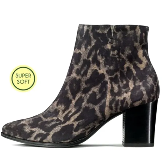 NEW PAUL GREEN GRAY CHEETAH SOFT ANKLE BOOTS