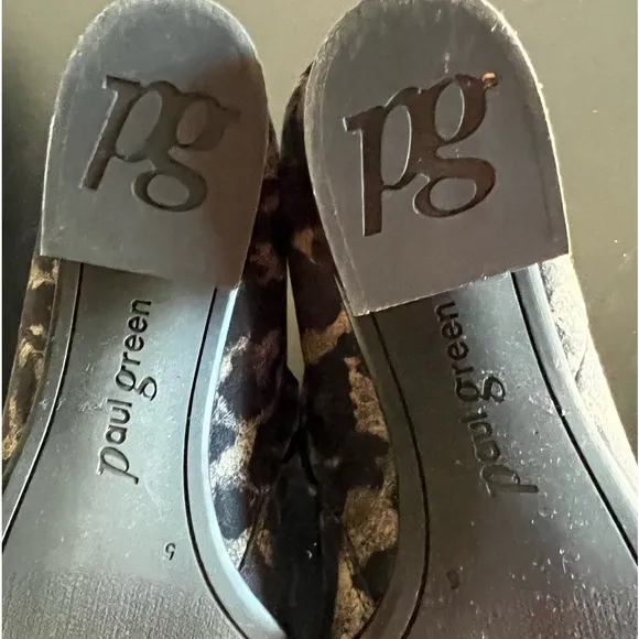 NEW PAUL GREEN GRAY CHEETAH SOFT ANKLE BOOTS