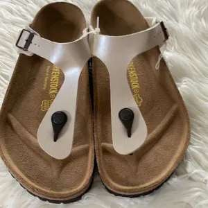NEW Pearl Birkenstock 40 Sandals