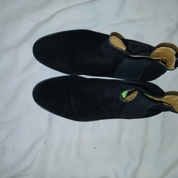 New republic Black Chukka Boots with Cozy Design
