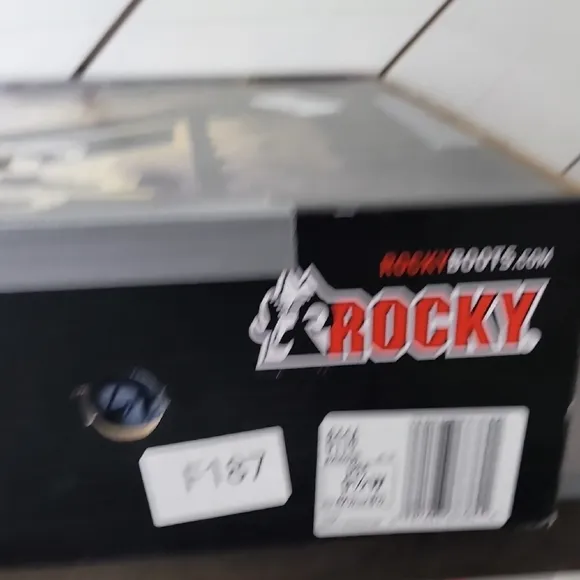 NEW ROCKY Men's Size 9.5 MobiLite Steel Toe Waterproof Work Boots