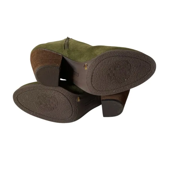 NEW Vince Camuto green suede ankle boot size 9