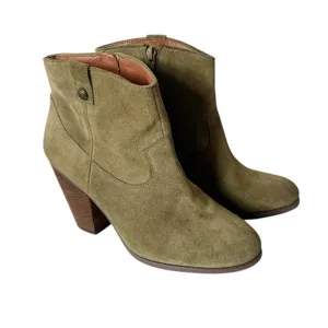 NEW Vince Camuto green suede ankle boot size 9
