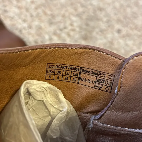 NEW Vionic Brown Logan Ankle Boot Size 6