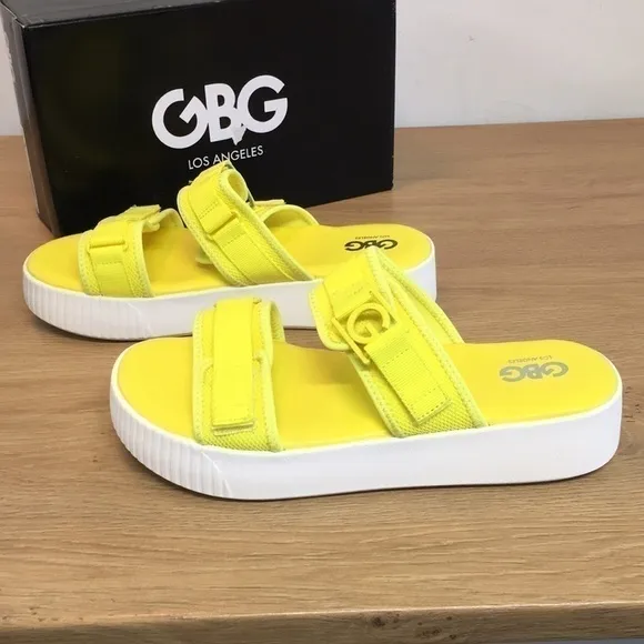 New WB Woman’s GBG Sadee Sandals