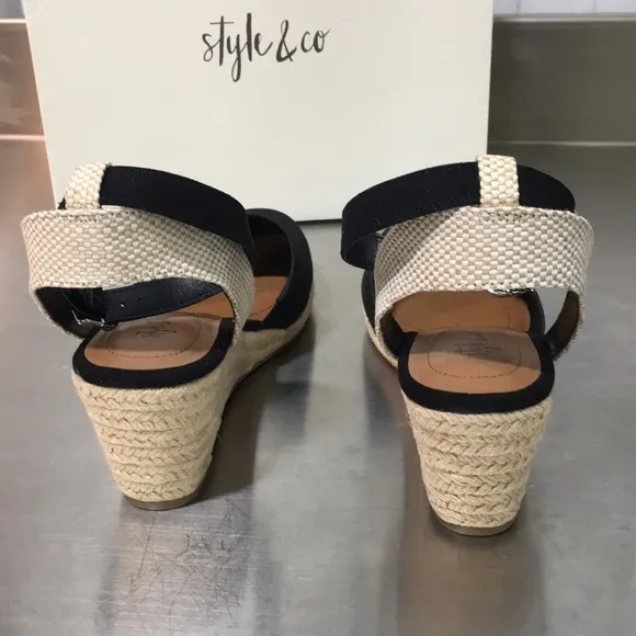 New WB Woman’s Style &amp; Co Heeled Sandals