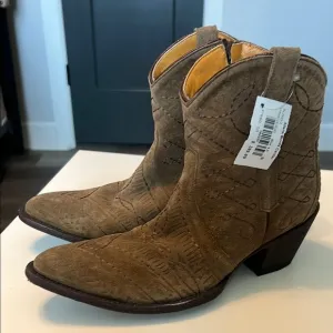 NEW with tags Old Gringo Tan Ankle Boots