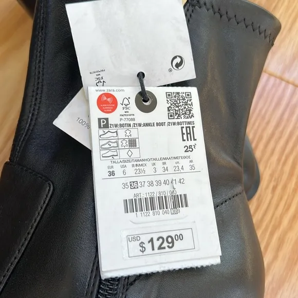 New! Zara SZ 6, black leather heeled zippered ankle boots.