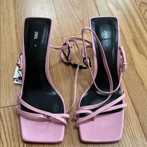 New! Zara SZ 7.5 /6.5 pink strappy heeled leather square toe  sandals.