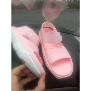 NEW Pink NIKE sandals SZ7