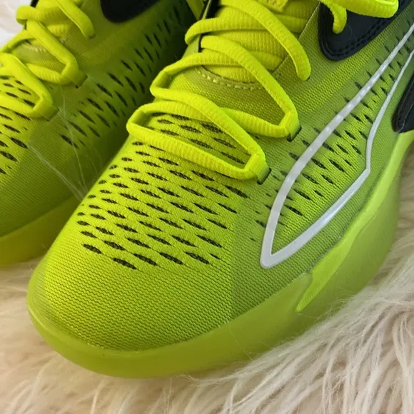 NEW...PUMA women athletic shoes