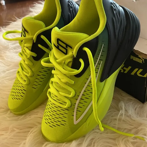 NEW...PUMA women athletic shoes