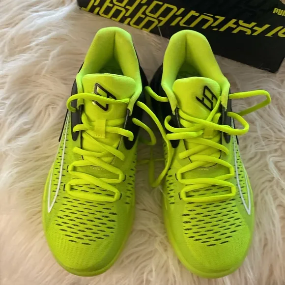 NEW...PUMA women athletic shoes