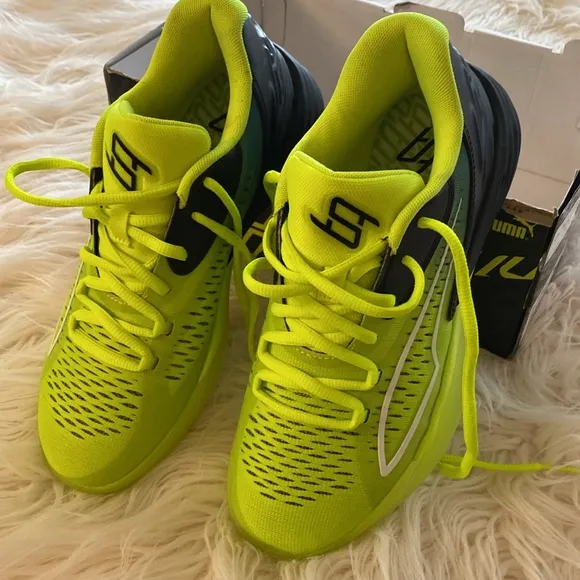 NEW...PUMA women athletic shoes