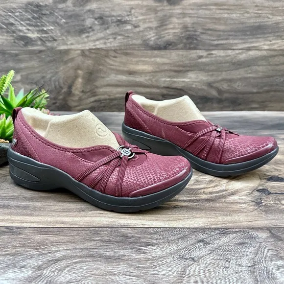 NIB Bzees Rosie 7.5M Comfort Slip On Shoes Flats Loafers Wine