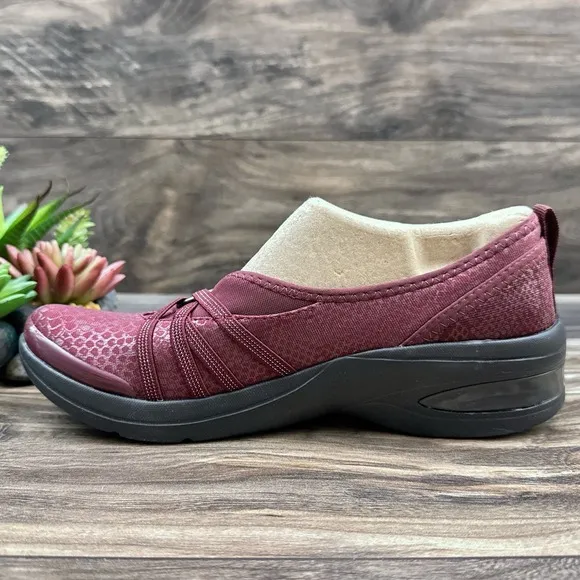 NIB Bzees Rosie 7.5M Comfort Slip On Shoes Flats Loafers Wine