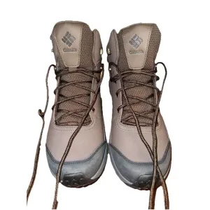 NIB COLUMBIA 1987041-231 MEN'S TRAILSTORM PEAK MID WATER-RESISTANT BROWN BOOT