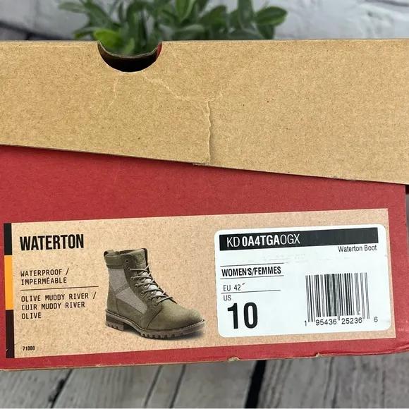 NIB Kodiak Waterton Waterproof Lace Up Hiking Boots Sz 10