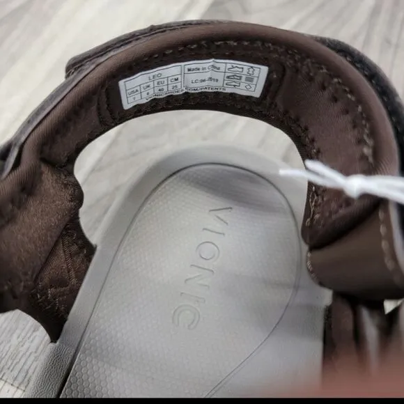 NIB Vionic Canoe Leo Leather Sandals