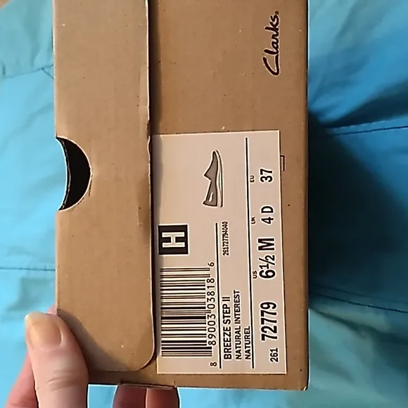NIB Women's Carks Cloudsteppers tan slip on shoes size 6.5