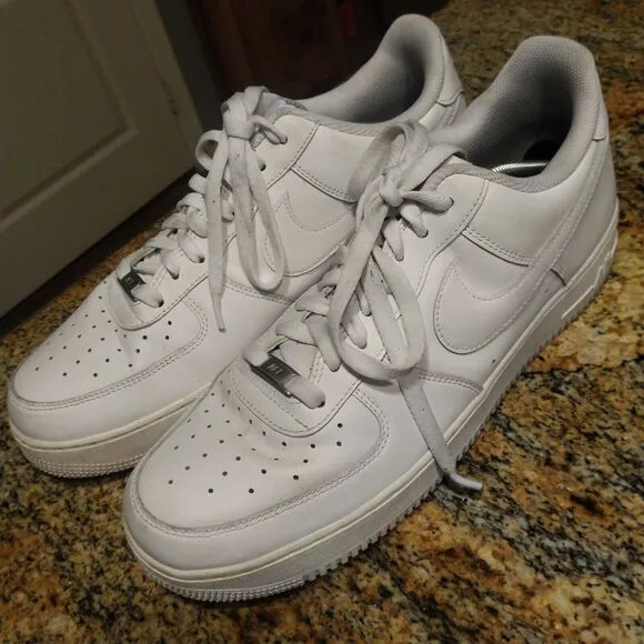 Nike Air Force 1 '07 Mens Size 13 White Athletic Shoes Sneakers CW2288-111