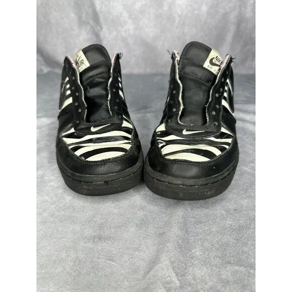 Nike air force 1 zebra low shoes size 8.5