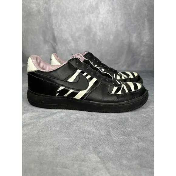 Nike air force 1 zebra low shoes size 8.5