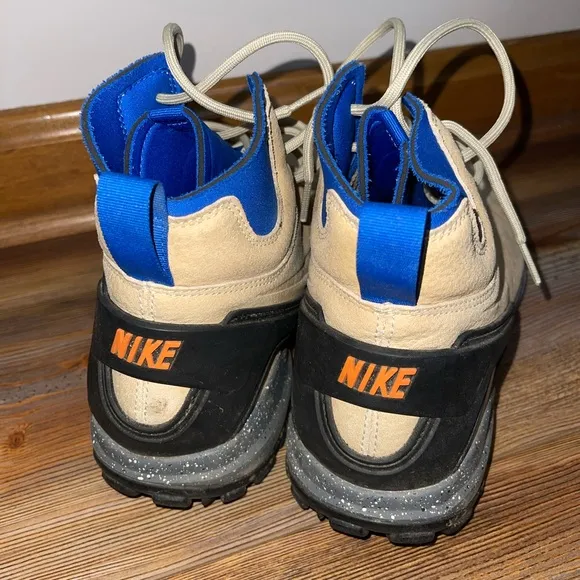 Nike Air Huarache Hiking Shoes Men’s Size 9 Tan/Blue/Orange