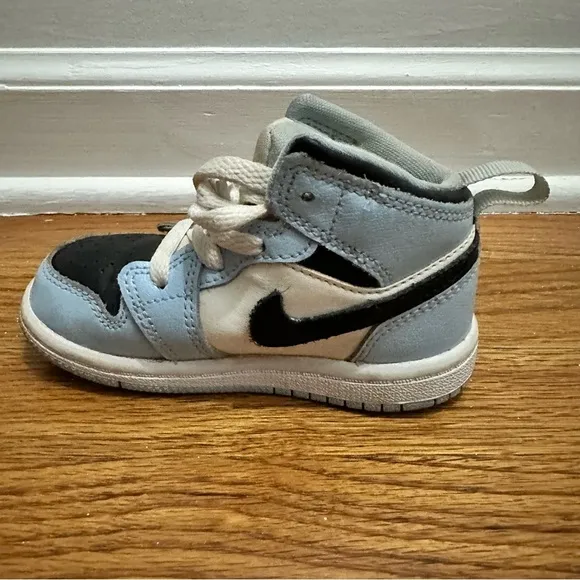 Nike Air Jordan 1 Mid Kids Size 6C Blue Athletic Shoes Sneakers