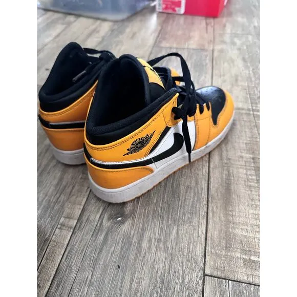 Nike Air Jordan 1 Mid Taxi Boys Yellow Black Athletic Sneaker Shoes Size 5.5Y