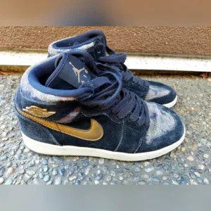 Nike Air Jordan 1 Retro High Heiress Camo Kids Athletic shoes Sneakers Size 5Y